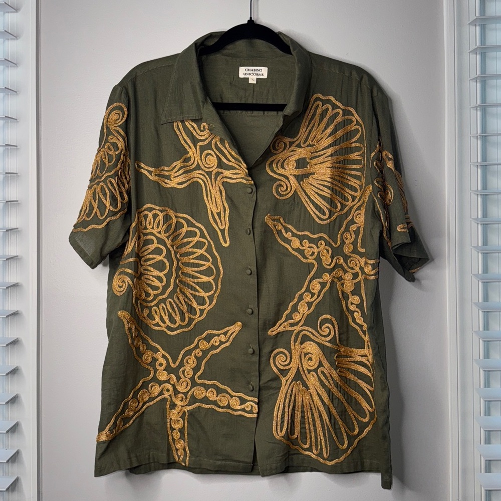 CHASING UNICORNS UNDER THE SEA APPLIQUÉ EMBROIDERED OVERSIZED SHIRT